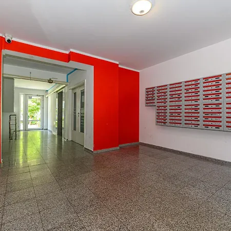 Luna | Mountain View & Parking | Sleeps 3 Braşov