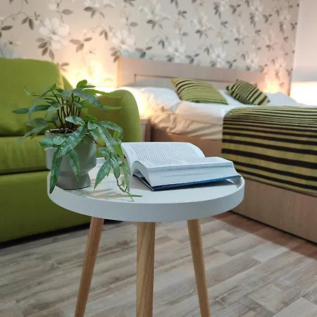 Luna | Mountain View & Parking | Sleeps 3 Apartamento *