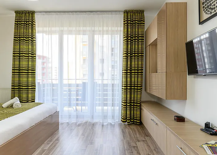 Luna | Mountain View & Parking | Sleeps 3