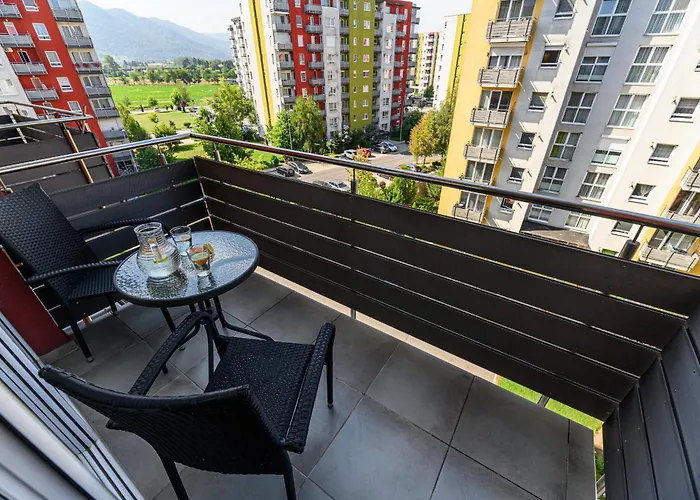Luna - Free Parking & Mountain View Apartman *